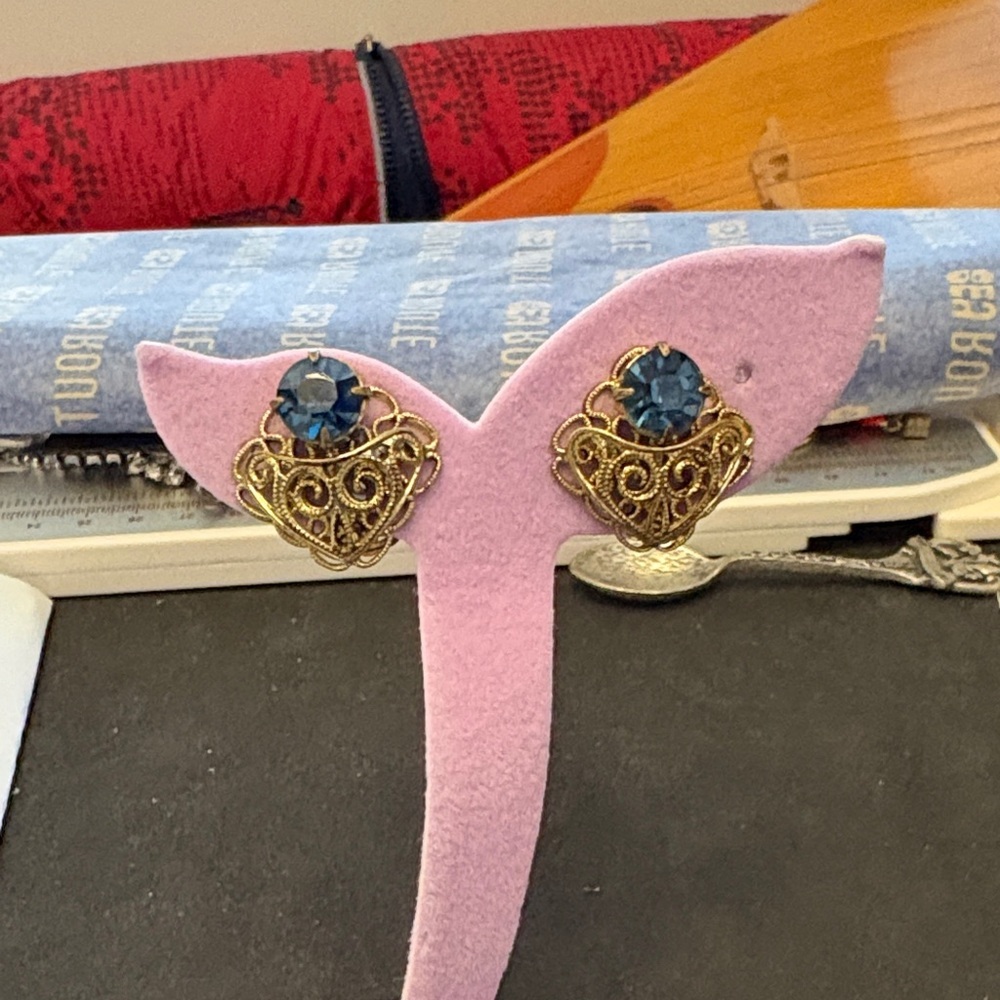 Vintage Gold Colour Filigree Sapphire Blue Glass Crystal Clip-On Earrings
